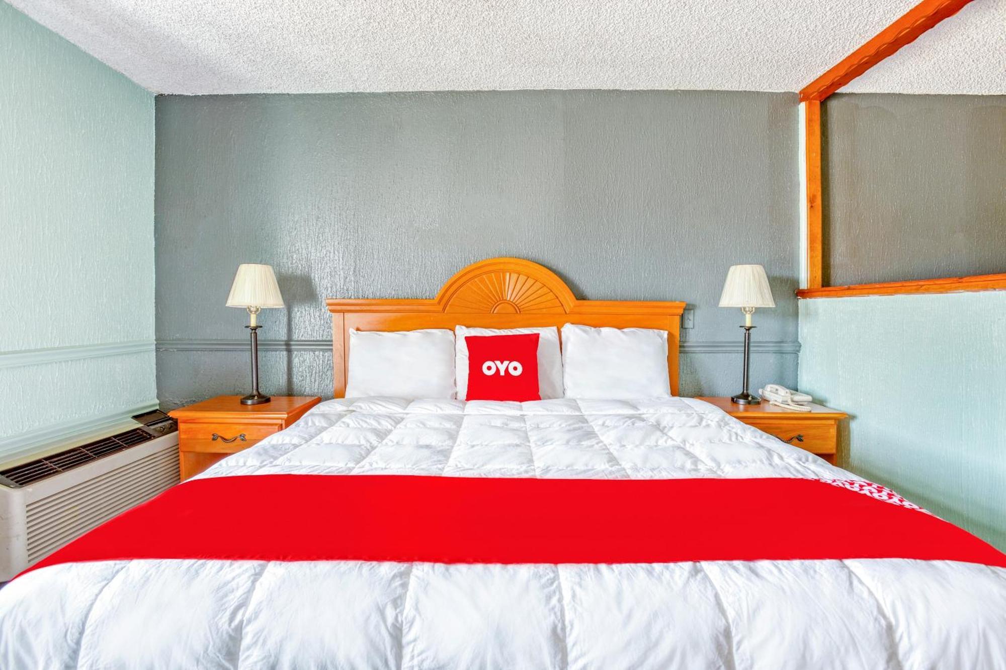 Hotel Oyo Townhouse Tulsa Woodland Hills Exterior foto