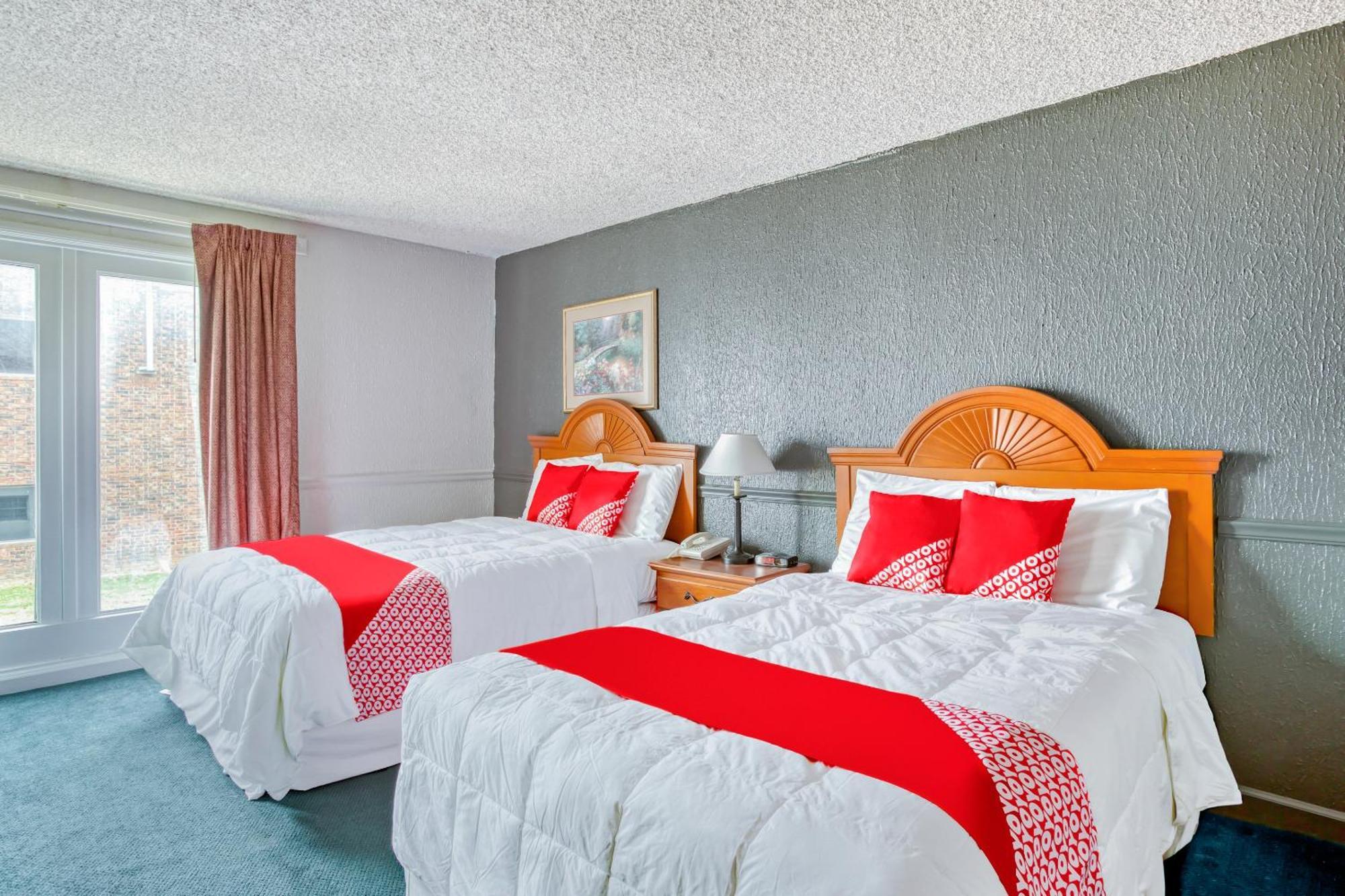 Hotel Oyo Townhouse Tulsa Woodland Hills Exterior foto