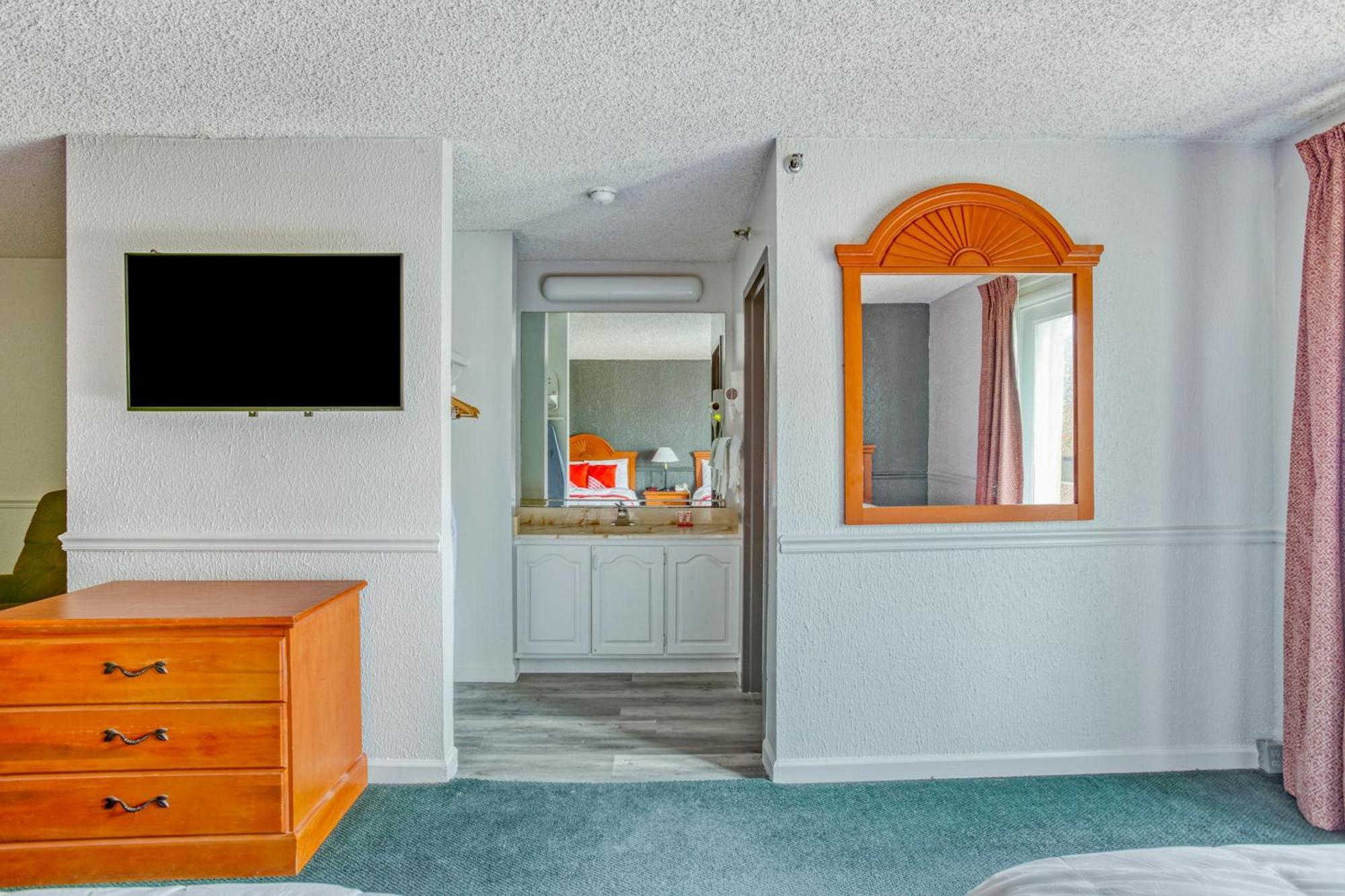 Hotel Oyo Townhouse Tulsa Woodland Hills Exterior foto