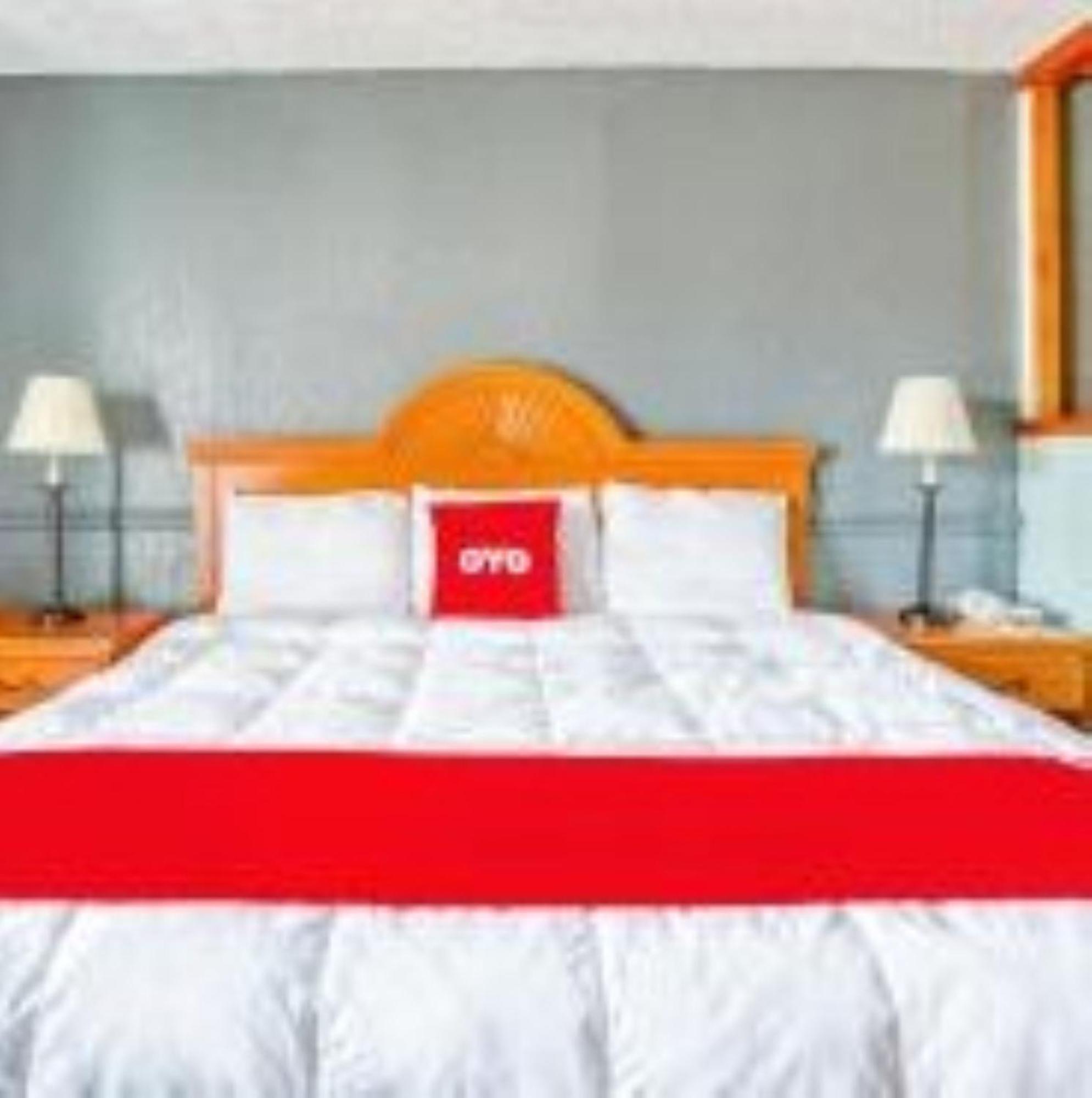 Hotel Oyo Townhouse Tulsa Woodland Hills Exterior foto