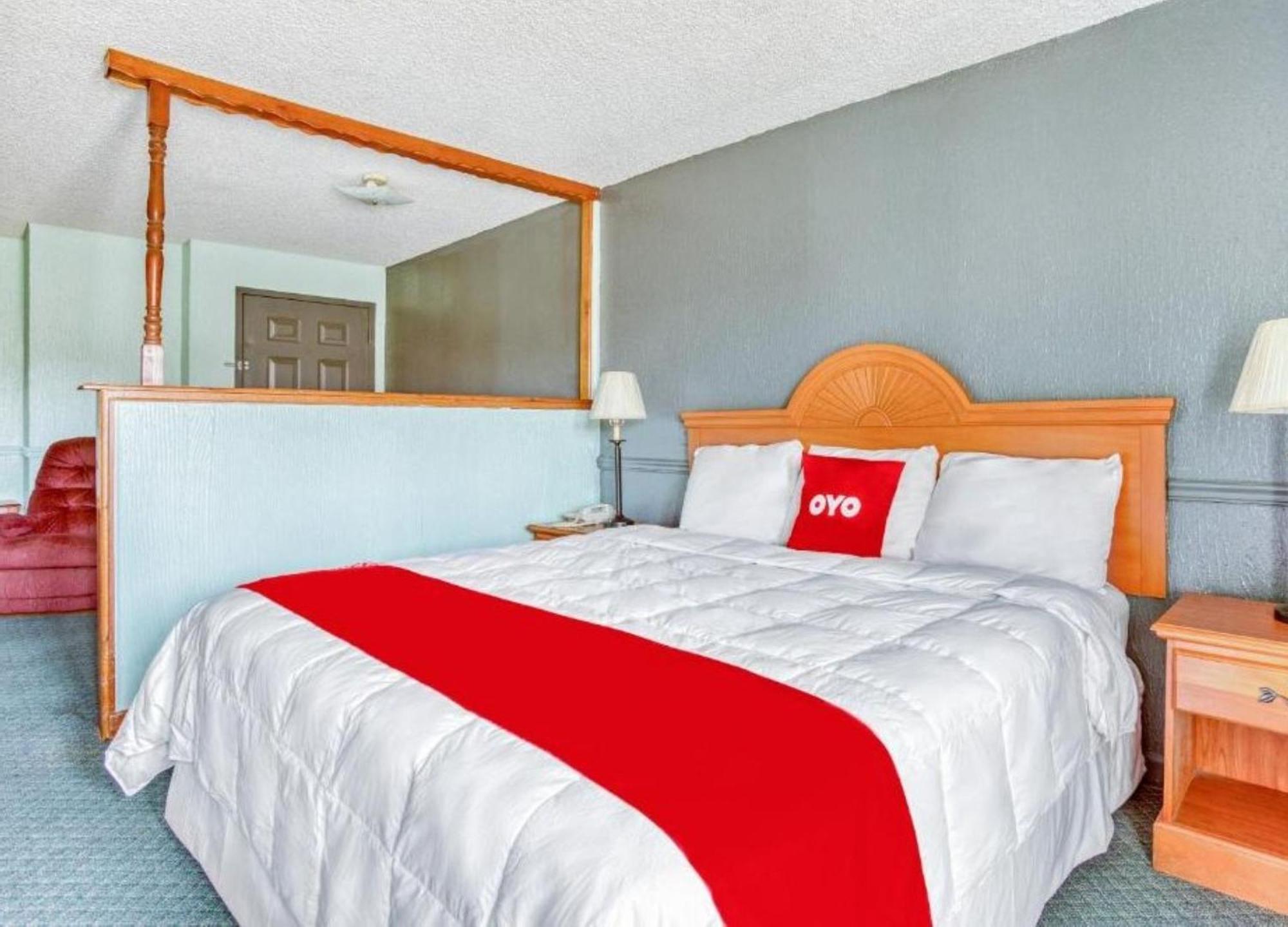 Hotel Oyo Townhouse Tulsa Woodland Hills Exterior foto